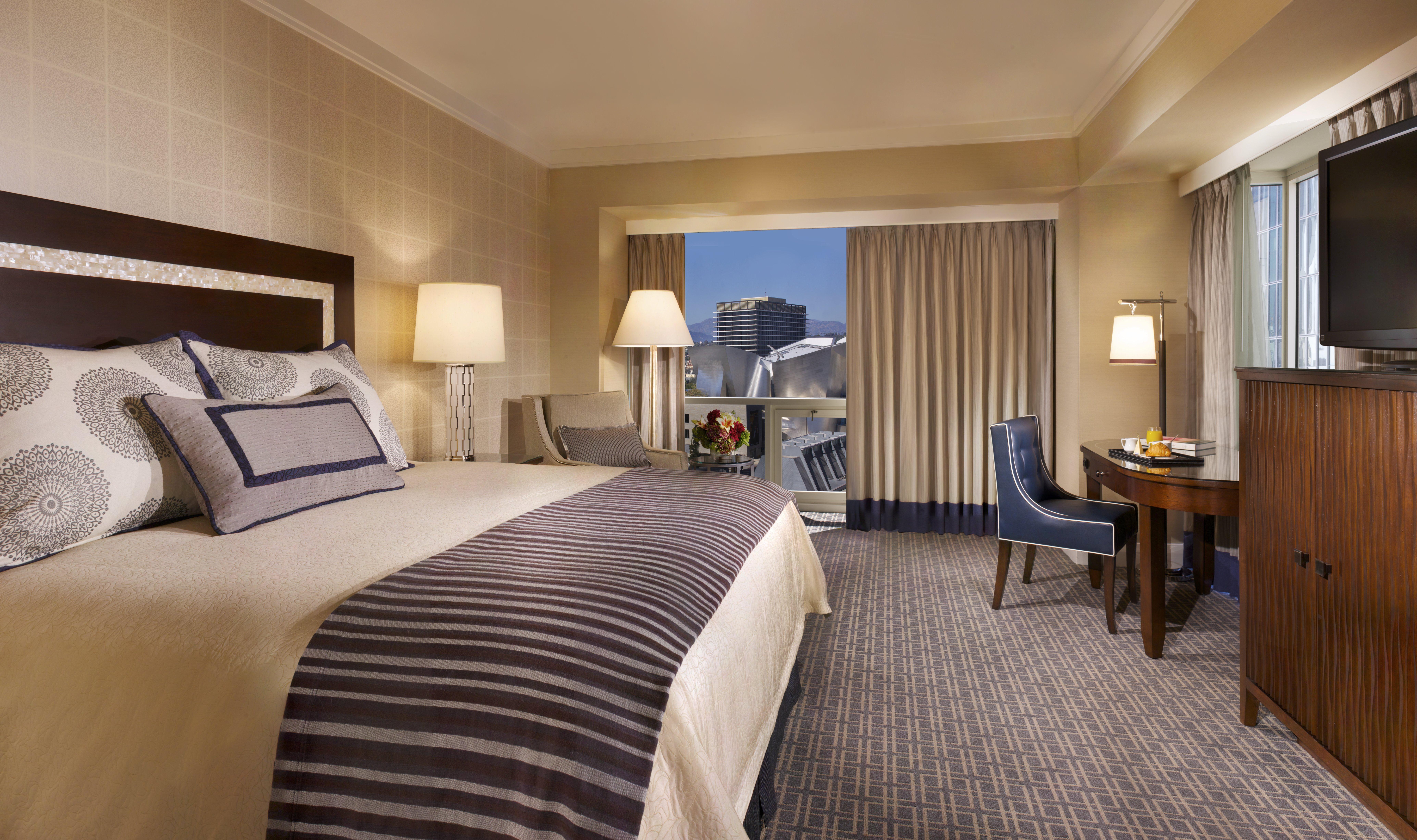 Omni Angeles Hotel