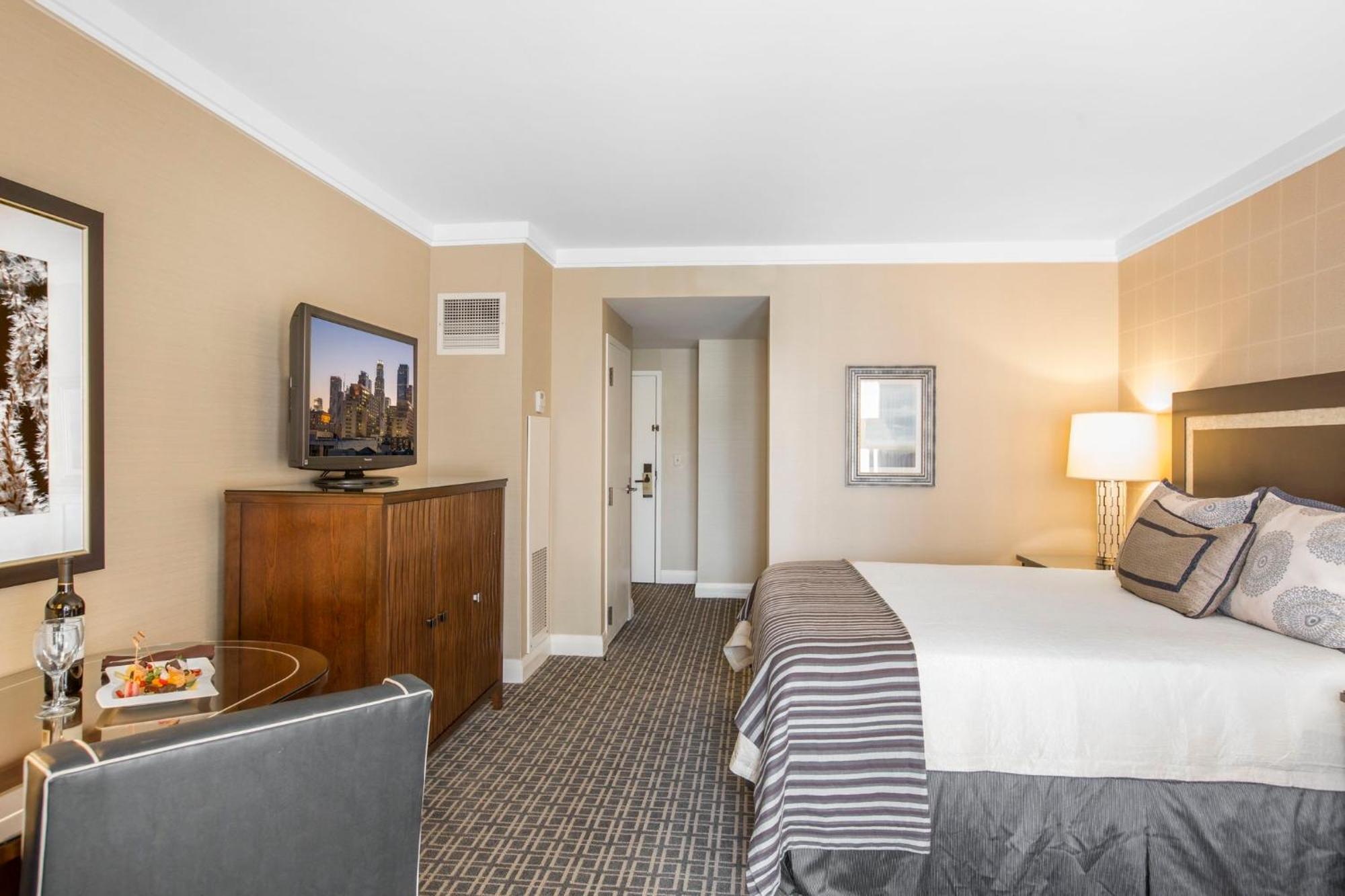 Omni Angeles Hotel 4*